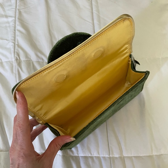 NWT Velvet Green Clutch by Floral Fiesta - Picture 2 of 6
